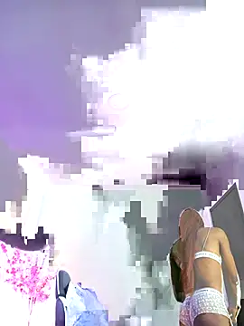 Snapshot of Elektra_Queen chatting on October 8, 2025, 12:50 pm Elektra Queen online show from October 8, 2025, 12:50 pm