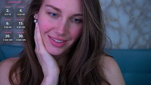 JasminJames online show from April 19, 2026, 8:22 pm