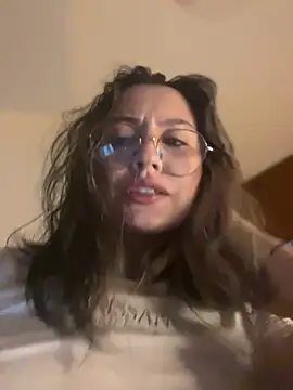marie2  online show from March 19, 2025, 11:03 pm