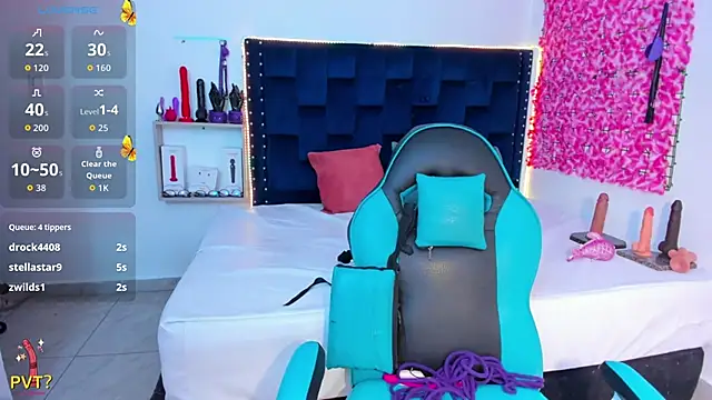 Snapshot of SaraApril_1 chatting on September 28, 2025, 6:04 pm SaraApril 1 online show from September 28, 2025, 6:04 pm