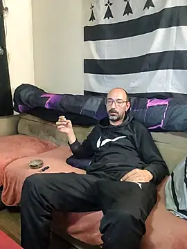 Snapshot of Cokindu86 chatting on October 23, 2025, 8:46 am Cokindu86 online show from October 23, 2025, 8:46 am