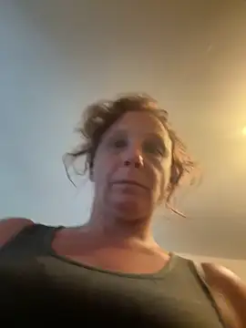Snapshot of Everlyrose27 chatting on June 10, 2026, 5:47 pm Everlyrose27 online show from June 10, 2026, 5:47 pm