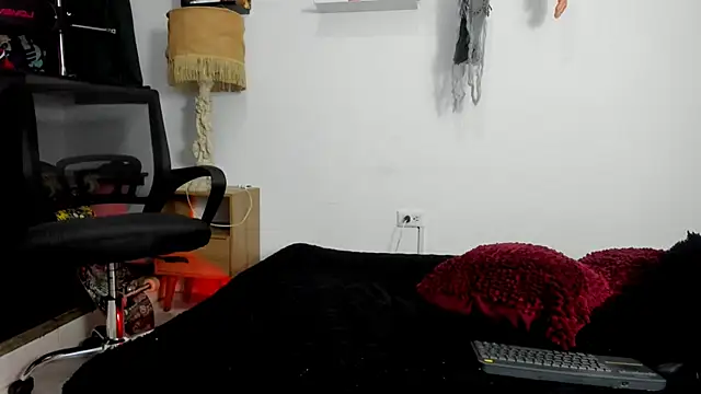 Tom Krakow online show from December 8, 2024, 12:02 am