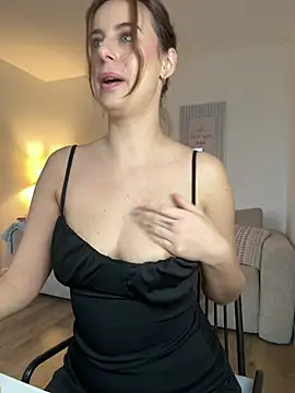 Hii Lolla online show from February 24, 2026, 7:09 am