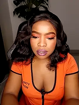 rosey cheeks online show from April 17, 2026, 5:05 pm