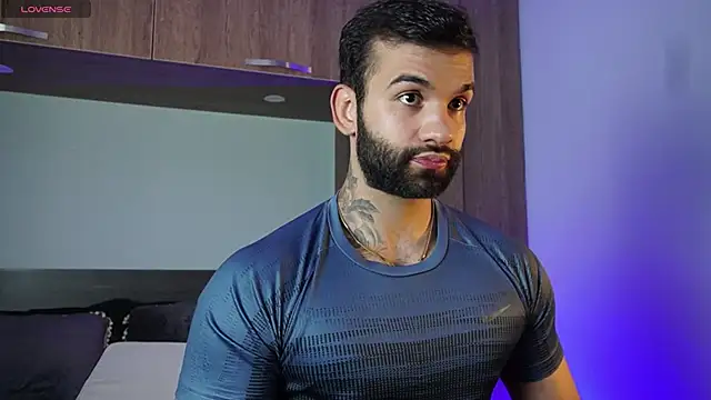 Snapshot of MarkHazze chatting on October 21, 2025, 9:58 pm MarkHazze online show from October 21, 2025, 9:58 pm