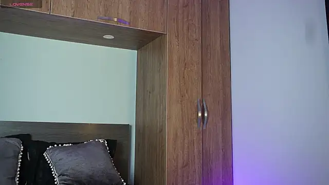 Snapshot of MarkHazze chatting on October 17, 2025, 5:26 pm MarkHazze online show from October 17, 2025, 5:26 pm