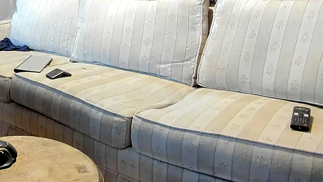 jayshort786 online show from October 9, 2025, 2:39 pm