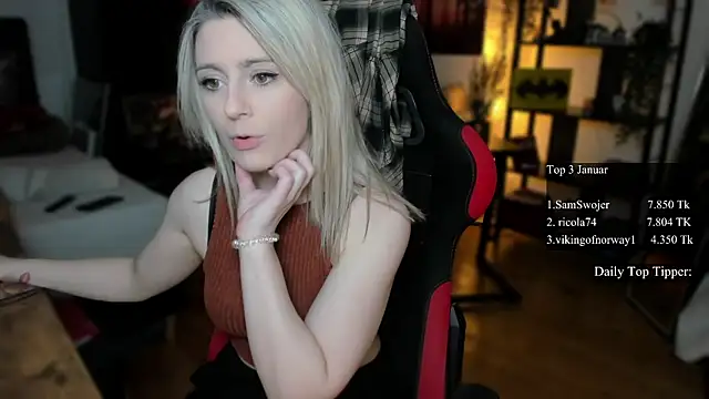 Lisaonthemoon online show from January 29, 2025, 9:07 pm