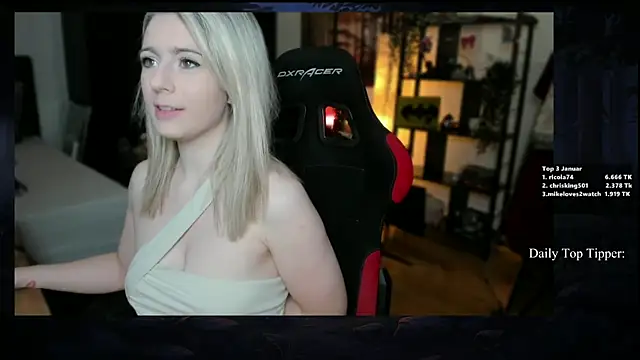 Lisaonthemoon online show from January 25, 2025, 2:25 pm