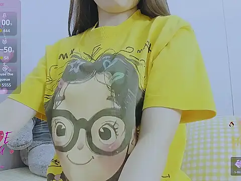 Snapshot of Linh_diudang chatting on November 5, 2025, 2:36 am Linh diudang online show from November 5, 2025, 2:36 am