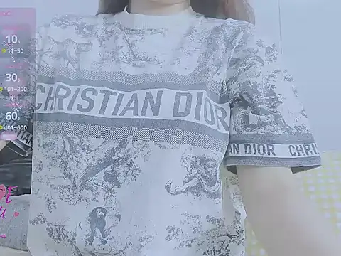 Snapshot of Linh_diudang chatting on October 14, 2025, 2:45 am Linh diudang online show from October 14, 2025, 2:45 am