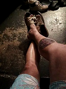 dredre1069 online show from April 14, 2026, 1:54 am