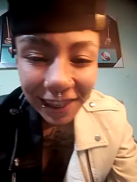 Snapshot of real_fenix chatting on October 1, 2025, 3:00 am real fenix online show from October 1, 2025, 3:00 am