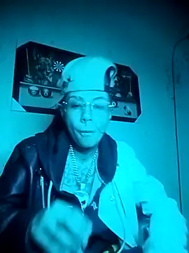 Snapshot of real_fenix chatting on October 2, 2025, 10:07 am real fenix online show from October 2, 2025, 10:07 am