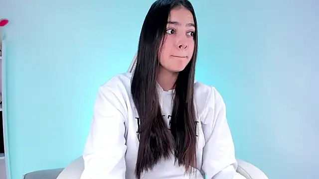 Snapshot of lili_turner chatting on February 28, 2026, 9:53 am lili turner online show from February 28, 2026, 9:53 am