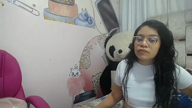 KEYRA-MILLER- online show from March 5, 2026, 1:46 am