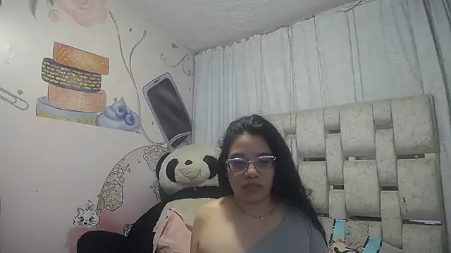 Snapshot of KEYRA-MILLER- chatting on February 2, 2026, 2:21 am KEYRA-MILLER- online show from February 2, 2026, 2:21 am