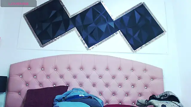 Snapshot of andrea_safeira_doll chatting on March 9, 2025, 1:35 am andrea safeira doll online show from March 9, 2025, 1:35 am