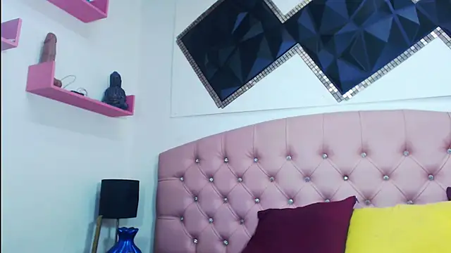 Snapshot of andrea_safeira_doll chatting on October 17, 2025, 8:54 pm andrea safeira doll online show from October 17, 2025, 8:54 pm