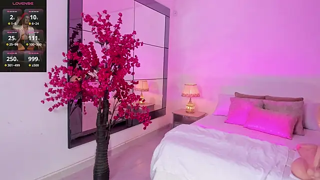 Leah Grey online show from April 1, 2026, 11:11 am