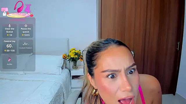 AndreaMartini online show from September 22, 2025, 11:55 pm