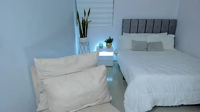 AndreaMartini online show from February 14, 2025, 1:02 am