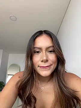 AndreaMartini online show from March 8, 2025, 6:16 pm