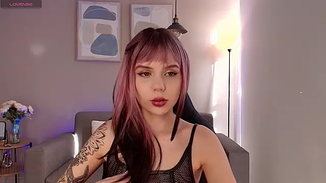 MirandaShaw online show from September 19, 2025, 8:46 pm