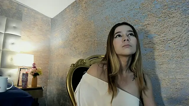 Lezy  online show from March 1, 2026, 7:36 pm