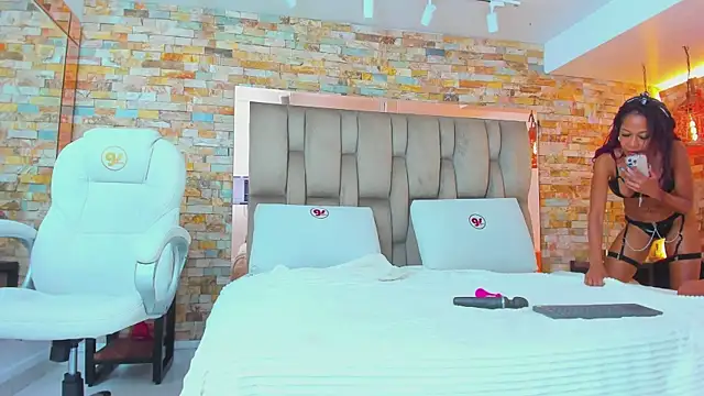 Snapshot of karla_dunn chatting on September 18, 2025, 8:45 pm karla dunn online show from September 18, 2025, 8:45 pm