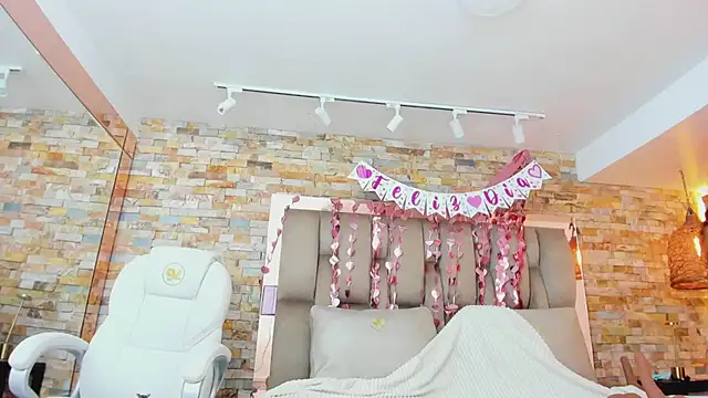 Snapshot of karla_dunn chatting on February 12, 2026, 8:41 pm karla dunn online show from February 12, 2026, 8:41 pm