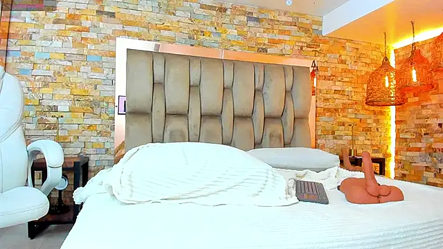 Snapshot of karla_dunn chatting on October 25, 2025, 8:20 pm karla dunn online show from October 25, 2025, 8:20 pm