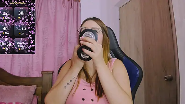 ParisShayk online show from February 11, 2025, 6:22 pm