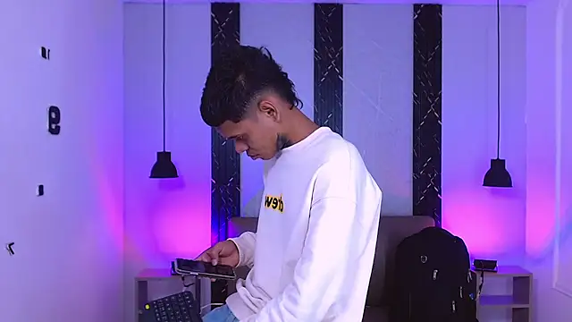 Damar fhelipe online show from October 17, 2025, 4:16 am