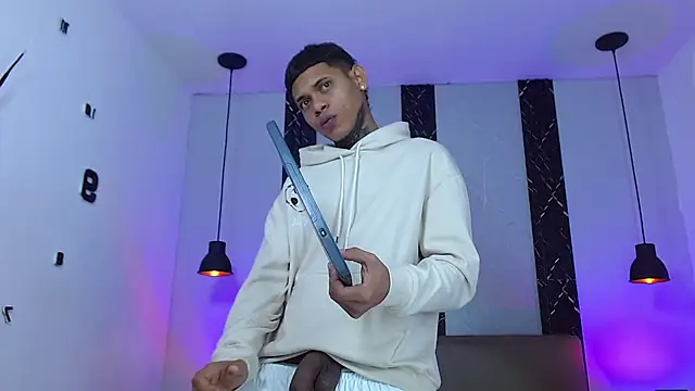 Damar fhelipe online show from October 9, 2025, 4:57 am