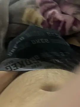 balamuc97 online show from April 16, 2026, 4:24 am