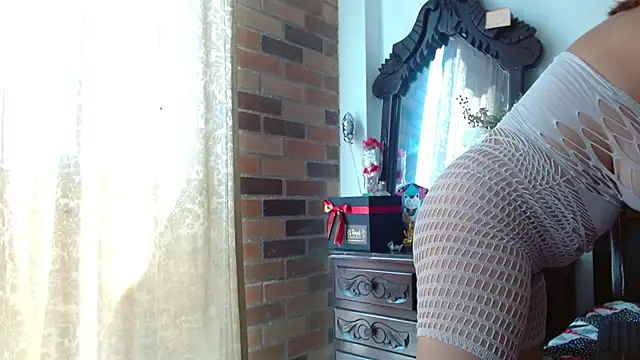 Franchesca27 online show from February 20, 2025, 6:57 pm