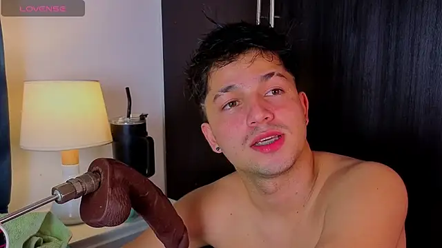 Snapshot of Issac_james_ chatting on July 24, 2026, 4:41 am Issac james online show from July 24, 2026, 4:41 am