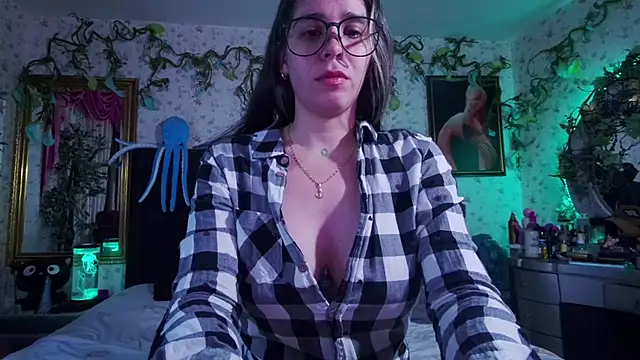 Snapshot of Elizabeth77_ chatting on February 6, 2025, 10:14 am Elizabeth77 online show from February 6, 2025, 10:14 am