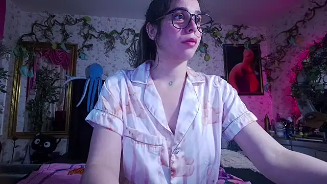 Snapshot of Elizabeth77_ chatting on February 22, 2025, 12:18 pm Elizabeth77 online show from February 22, 2025, 12:18 pm