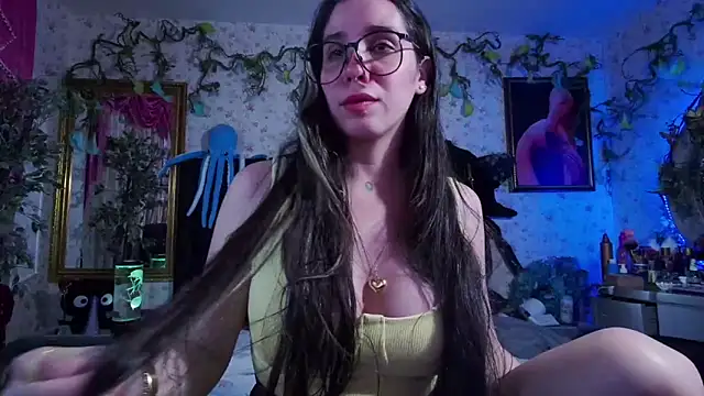 Snapshot of Elizabeth77_ chatting on March 20, 2025, 8:08 pm Elizabeth77 online show from March 20, 2025, 8:08 pm