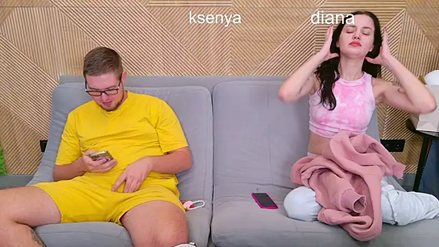 Ksenny online show from November 11, 2025, 3:29 pm