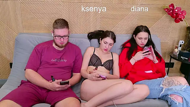 Ksenny online show from April 6, 2026, 5:52 am