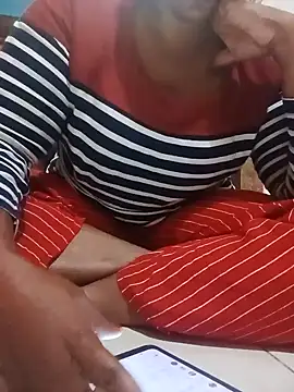 Tamilpriya46 online show from December 6, 2024, 12:44 pm