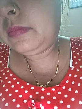 Snapshot of Dianaa9 chatting on October 13, 2025, 5:09 am Dianaa9 online show from October 13, 2025, 5:09 am