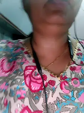 Snapshot of Dianaa9 chatting on September 24, 2025, 7:04 am Dianaa9 online show from September 24, 2025, 7:04 am