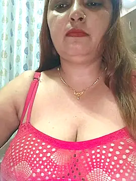 Snapshot of Dianaa9 chatting on October 22, 2025, 7:13 pm Dianaa9 online show from October 22, 2025, 7:13 pm