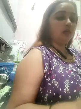 Snapshot of Dianaa9 chatting on September 22, 2025, 7:58 am Dianaa9 online show from September 22, 2025, 7:58 am