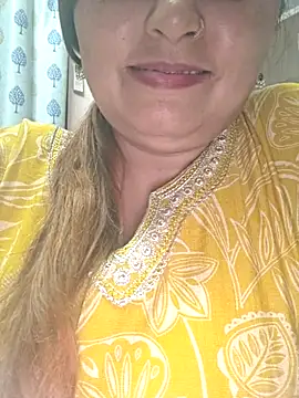 Snapshot of Dianaa9 chatting on October 8, 2025, 5:24 pm Dianaa9 online show from October 8, 2025, 5:24 pm